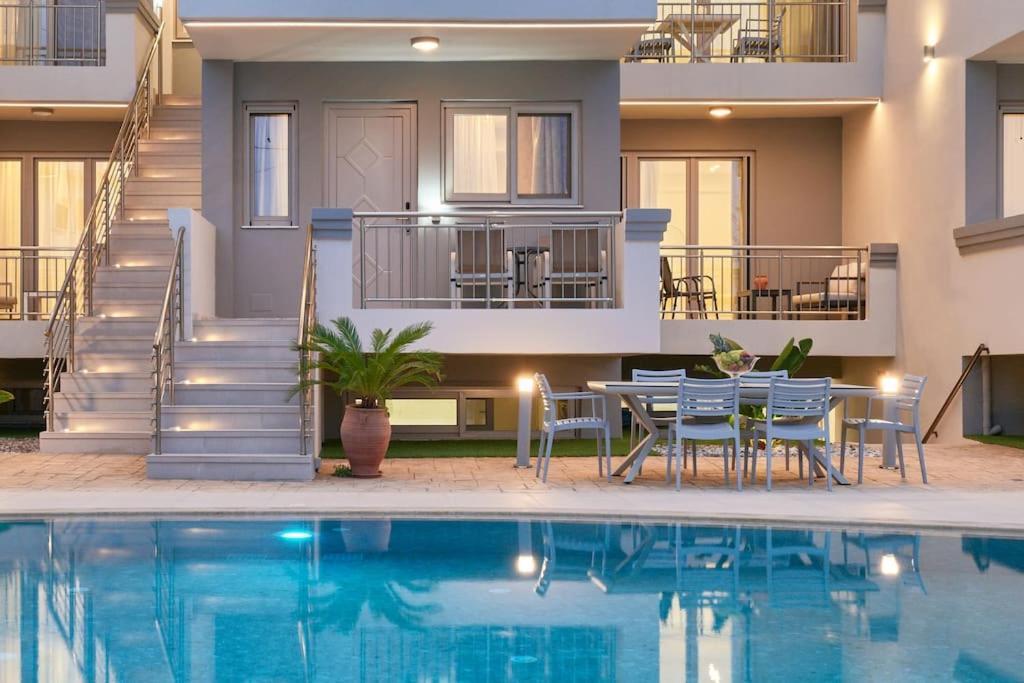 Modern Family Apartment Ewa With Pool, Dining Area On Crete Coast Stavromenos Exterior photo